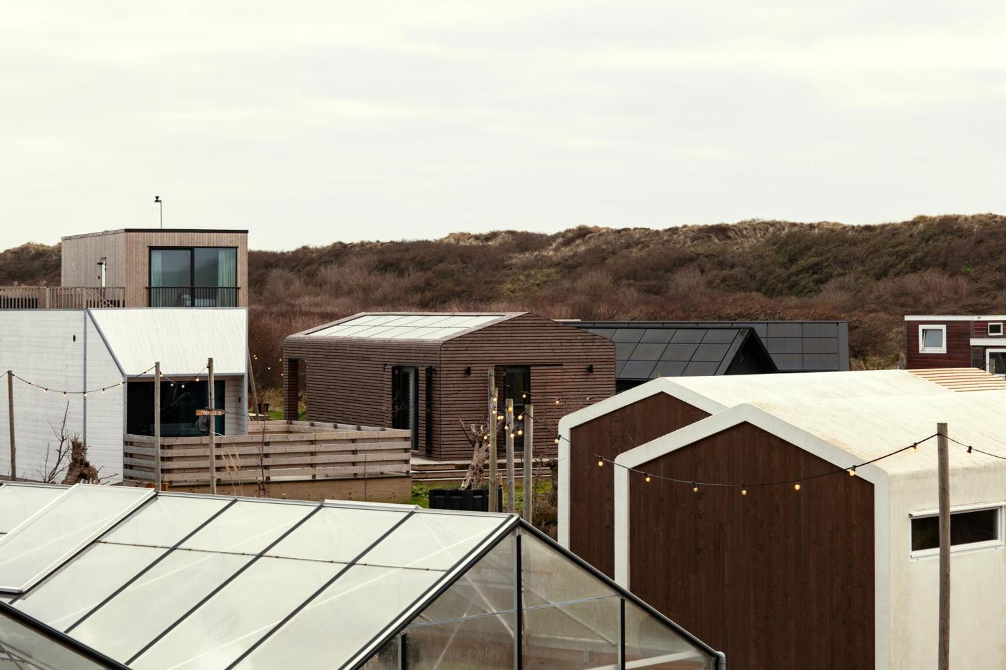 Basecamp Tiny House Eco-Resort Ijmuiden IJmuiden Exterior foto